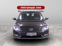 käytetty VW Passat Variant Highline 2,0 TDI 103 kW (140 hv) BlueMotion Technology - Webasto kaukosäädöllä, Nahkasisusta, Vetokoukku, Sähkötoiminen takaluukku!