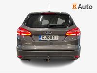 Käytetty Ford Focus Titanium 125 HP (91 kW) 2015 Harmaa Farmari