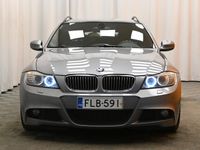 käytetty BMW 325 A E91 Touring LCI M Sport ** Eberspächer / HiFi Professional / Navigointi / PDC / Shadow Line / Xenon-ajovalot **