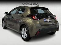Käytetty Toyota Yaris Active 114 HP (83 kW) 2021 Ruskea (beige) Viistoperä