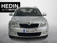 käytetty Skoda Octavia Combi 1,2 TSI Ambiente // Moottorilämmitin + sisäpistoke / Vakionopeussäädin / Tutkat //