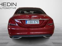 Käytetty Mercedes C220 Avantgarde 194 HP (142 kW) 2018 Punainen Sedan