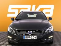 Käytetty Volvo V60 Momentum 230 HP (169 kW) 2018 Farmari