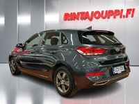 Käytetty Hyundai i30 Comfort 120 HP (88 kW) 2021 Viistoperä