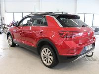 Käytetty VW T-Roc Comfortline 110 HP (80 kW) 2023 Punainen Katumaasturi