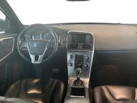 Käytetty Volvo XC60 Business Edition 190 HP (139 kW) 2017 Katumaasturi