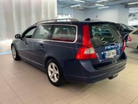 käytetty Volvo V70 2,4D Momentum / Nahat / Koukku / Vakkari