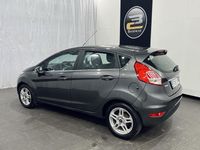 Käytetty Ford Fiesta Titanium 101 HP (74 kW) 2016 Harmaa Viistoperä