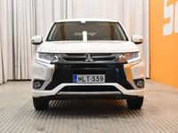 käytetty Mitsubishi Outlander P-HEV 4WD 5P Tulossa Järvenpäähän /