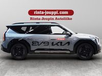 käytetty Kia EV9 EV9 GT-Line AWD 99,8kWh 384hv 6P Relax 1st Edition Lasikatto - Uusi uljastäyssähköauto koeajettavana - tule inspiroitumaan!