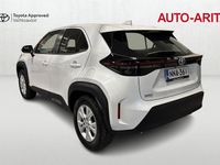 Käytetty Toyota Yaris Cross Active 116 HP (85 kW) 2023 Valkoinen Katumaasturi