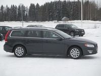 Käytetty Volvo V70 Summum 181 HP (133 kW) 2014 Harmaa Farmari