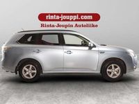 käytetty Mitsubishi Outlander P-HEV Intense Plus 4WD 5P - Juuri merkkihuollettu 3/2024. Navi, peruutuskamera, vetokoukku, lämmittimet.