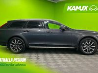 Käytetty Volvo V90 CC 235 HP (172 kW) 2018 Hopea / harmaa Farmari