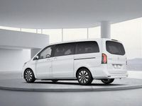 Käytetty Mercedes EQV300 150 kW (204 HP) 2024 Tila-auto