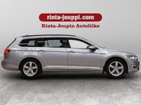 käytetty VW Passat Variant GTE Plug-In Hybrid 160 kW (218 hv) DSG-automaatti - 1-om. Suomiauto, Webasto, Digimittaristo, ACC, Navigointi, Vetokoukku