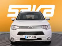 Käytetty Mitsubishi Outlander P-HEV Instyle 121 HP (88 kW) 2014 Katumaasturi
