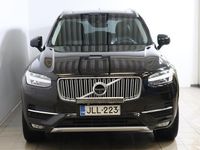 Käytetty Volvo XC90 Inscription 235 HP (172 kW) 2018 Musta Katumaasturi