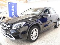 Käytetty Mercedes GLA180 Edition 122 HP (89 kW) 2017 Musta Katumaasturi