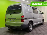 Käytetty Toyota HiAce 88 HP (64 kW) 2005 Hopea / harmaa Van