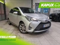 Käytetty Toyota Yaris Multidrive S 111 HP (81 kW) 2020 Hopea / harmaa Sedan