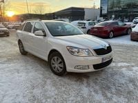 Käytetty Skoda Octavia Elegance 105 HP (77 kW) 2011 Farmari
