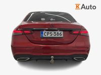 Käytetty Mercedes E300 Avantgarde 211 HP (155 kW) 2022 Punainen Sedan