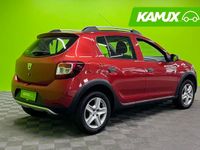 Käytetty Dacia Sandero Prestige 90 HP (66 kW) 2016 Punainen Sedan