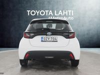 Käytetty Toyota Yaris Hybrid Active 116 HP (85 kW) 2023 Viistoperä