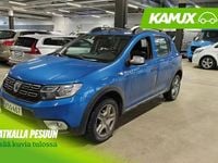 Käytetty Dacia Sandero Stepway 90 HP (66 kW) 2016 Sininen Sedan