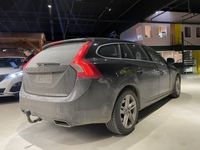 käytetty Volvo V60 D6 AWD Summum Plug-In Hybrid aut * Webasto / VOC / P-Kamera / Digimittaristo / Nahkapenkit / Navi / High.Perf Audio! * - *OSTA NYT, MAKSA HEINÄKUUSSA!* -