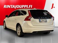 Käytetty Volvo V60 Business Edition 181 HP (133 kW) 2015 Valkoinen Farmari