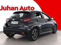 Käytetty Toyota Yaris Style 114 HP (83 kW) 2023 Musta Viistoperä