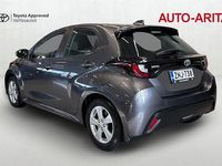 Käytetty Toyota Yaris Active 114 HP (83 kW) 2022 Harmaa Viistoperä