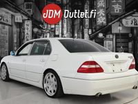 Käytetty Toyota Celsior 294 HP (216 kW) 2001 Sedan