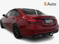 Käytetty Mercedes E300 Avantgarde 211 HP (155 kW) 2022 Punainen Sedan