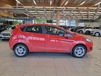 Käytetty Ford Fiesta Trend 80 HP (58 kW) 2016 Punainen Sedan