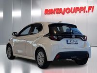 Käytetty Toyota Yaris Hybrid Active 116 HP (85 kW) 2022 Valkoinen Viistoperä