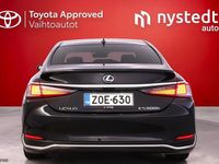 Käytetty Lexus ES300H Business Edition 178 HP (130 kW) 2022 Sedan