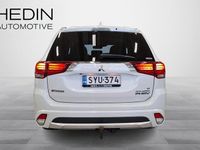 Käytetty Mitsubishi Outlander P-HEV Instyle 121 HP (88 kW) 2019 Valkoinen Katumaasturi