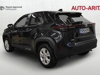 Käytetty Toyota Yaris Active 114 HP (83 kW) 2023 Musta Viistoperä
