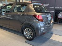 Käytetty Toyota Yaris Active 99 HP (72 kW) 2016 Harmaa Viistoperä