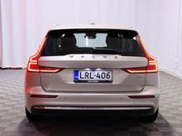 Käytetty Volvo V60 Business Edition 163 HP (119 kW) 2023 Farmari