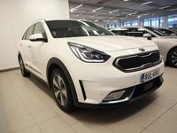 Käytetty Kia Niro 105 HP (77 kW) 2017 Valkoinen Katumaasturi