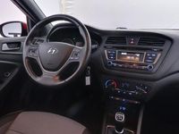 Käytetty Hyundai i20 102 HP (75 kW) 2017 Punainen Viistoperä