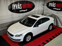 Käytetty Volvo S60 CC Summum 190 HP (139 kW) 2016 Sedan