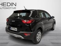 Käytetty Kia Stonic EX 101 HP (74 kW) 2023 Musta Katumaasturi