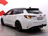 käytetty Toyota Corolla Touring Sports 2,0 Hybrid GR Sport - Helmiäisvalkoinen/ JBL / HUD / Suomiauto / Approved turv