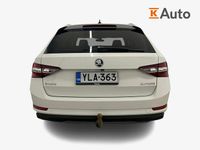 Käytetty Skoda Superb 150 HP (110 kW) 2019 Valkoinen Farmari