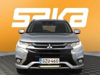 Käytetty Mitsubishi Outlander P-HEV Intense 203 HP (149 kW) 2017 Farmari